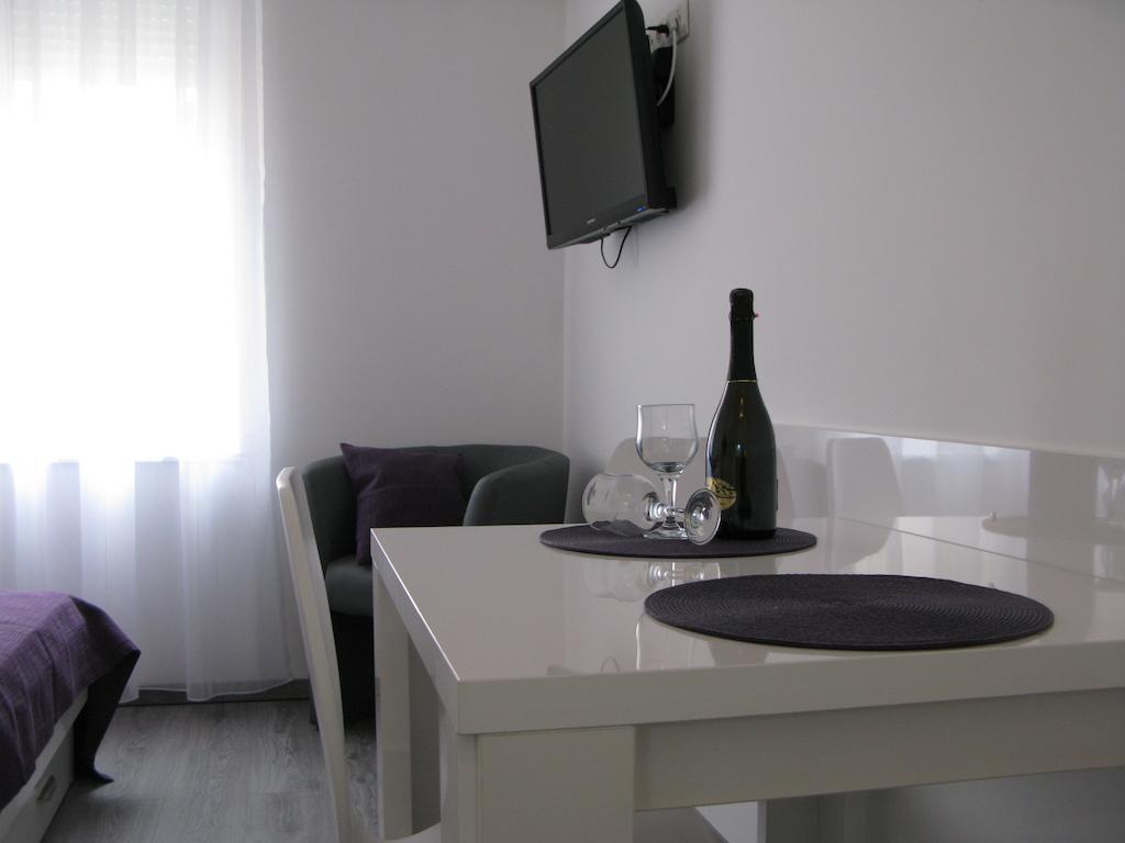 Downtown Main Street Studio Zadar Room photo